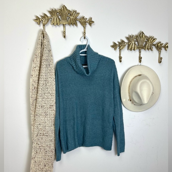 Teal knit turtleneck sweater Xl ptp 23.5” l 27” - Picture 1 of 4